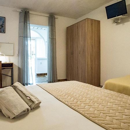 Apartments Babaja Omiš Esterno foto