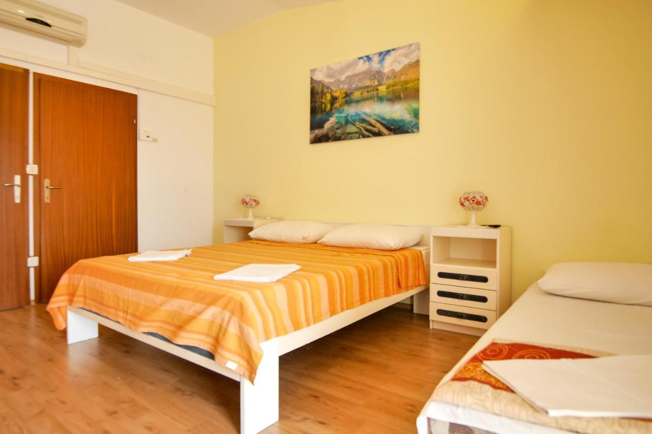 Apartments Babaja Omiš Esterno foto