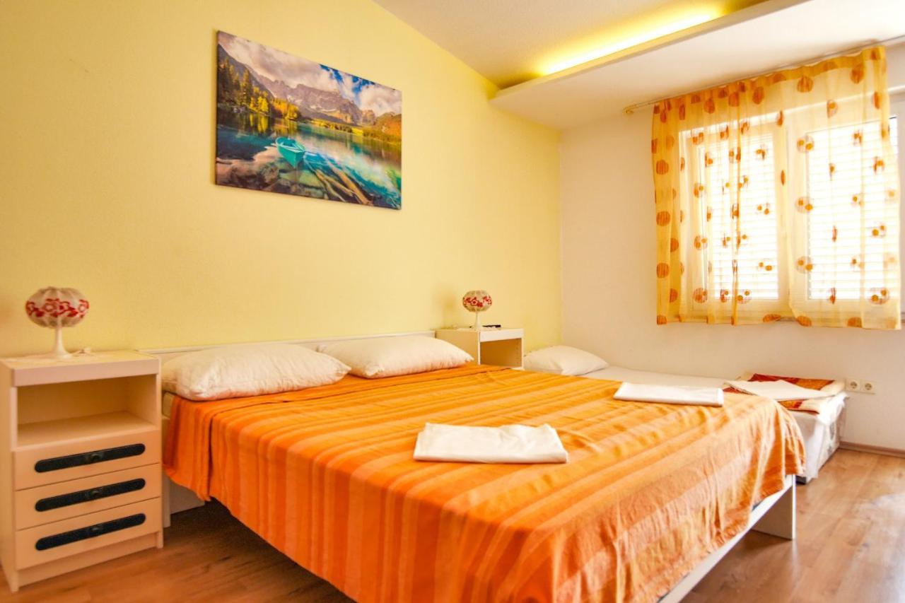 Apartments Babaja Omiš Esterno foto