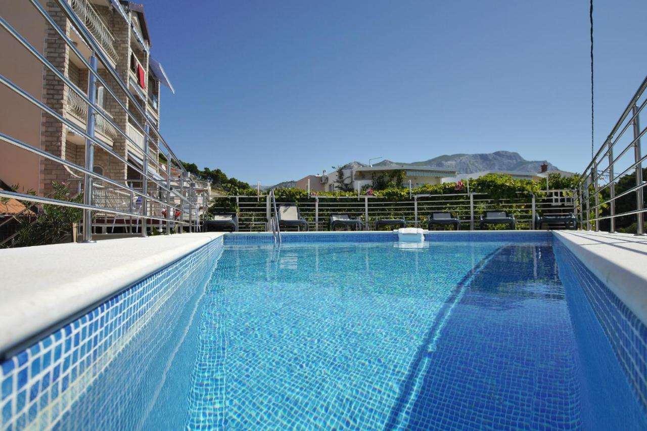 Apartments Babaja Omiš Esterno foto