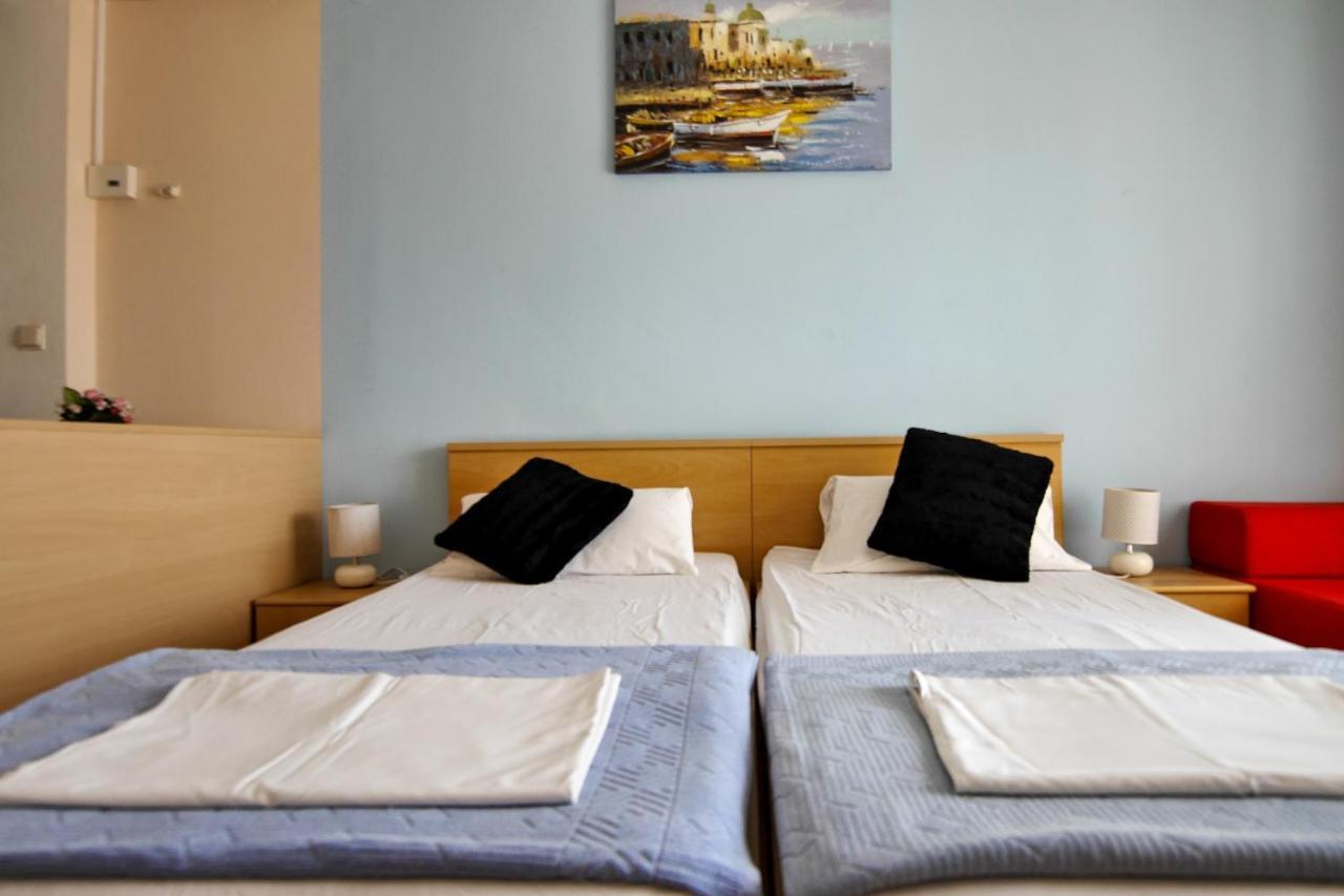 Apartments Babaja Omiš Esterno foto