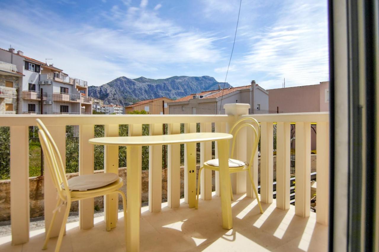 Apartments Babaja Omiš Esterno foto
