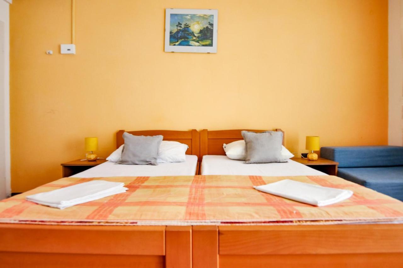 Apartments Babaja Omiš Esterno foto