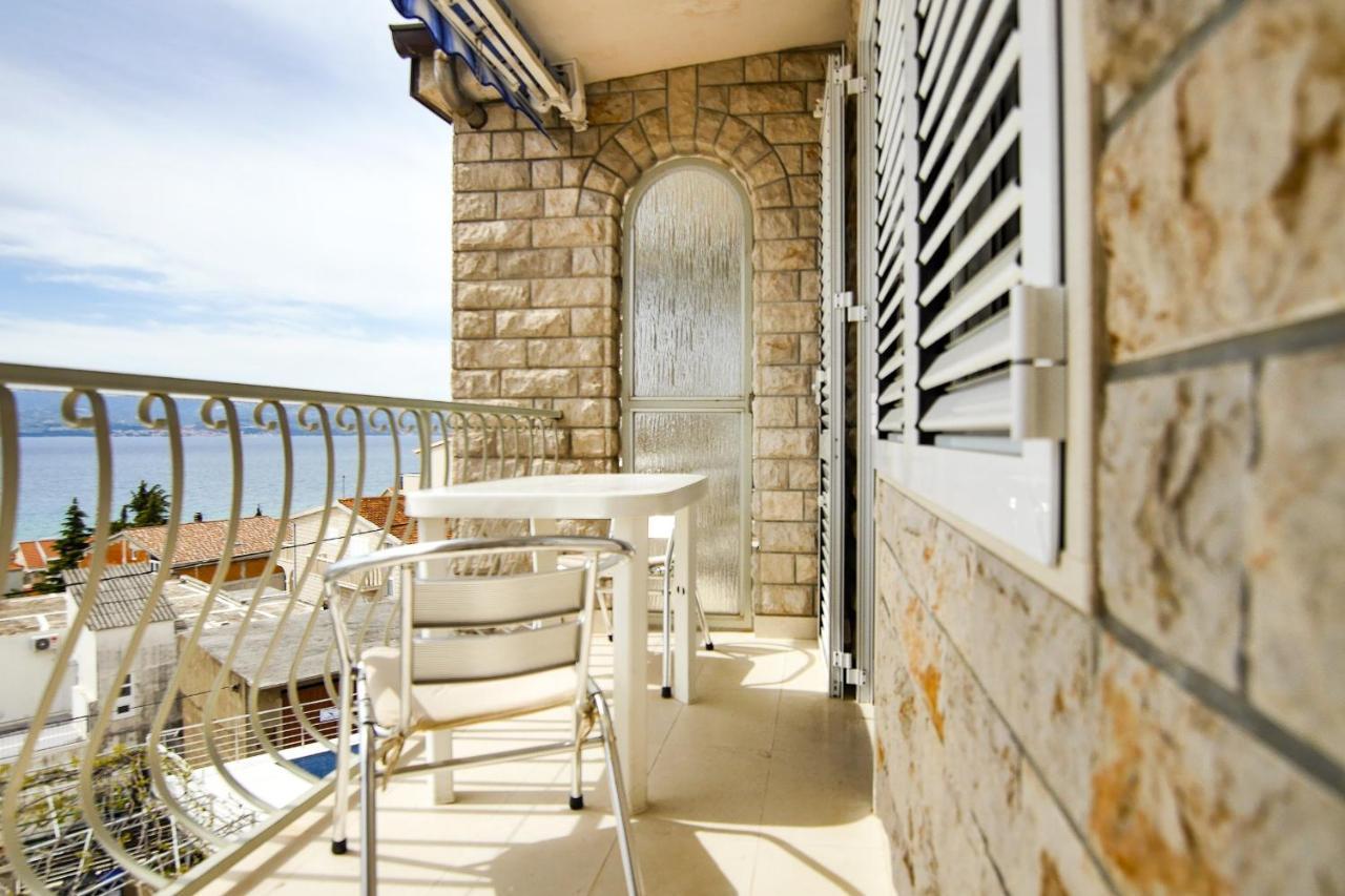 Apartments Babaja Omiš Esterno foto