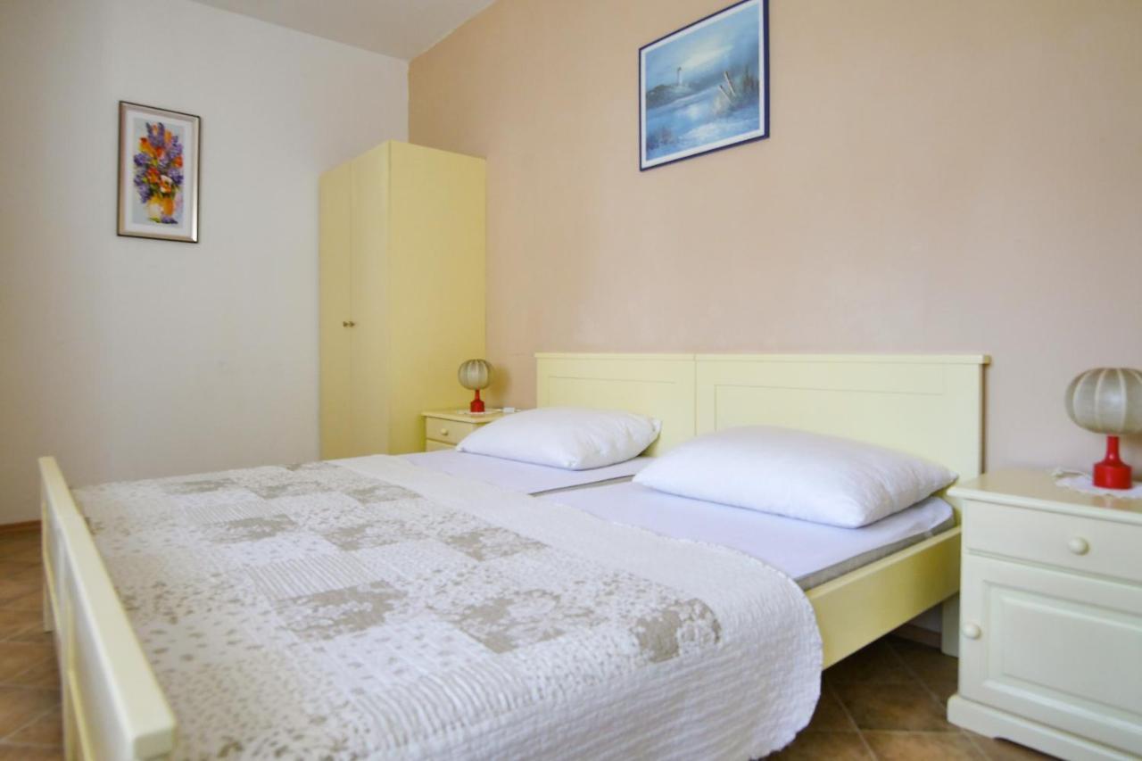 Apartments Babaja Omiš Esterno foto