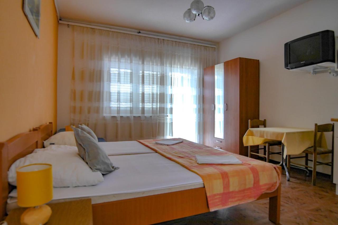 Apartments Babaja Omiš Esterno foto