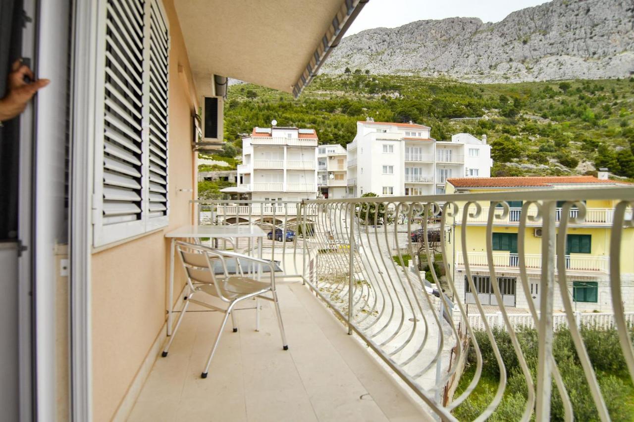Apartments Babaja Omiš Esterno foto