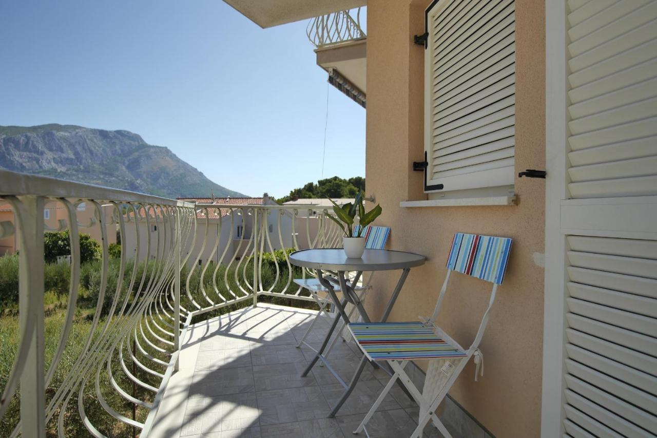 Apartments Babaja Omiš Esterno foto