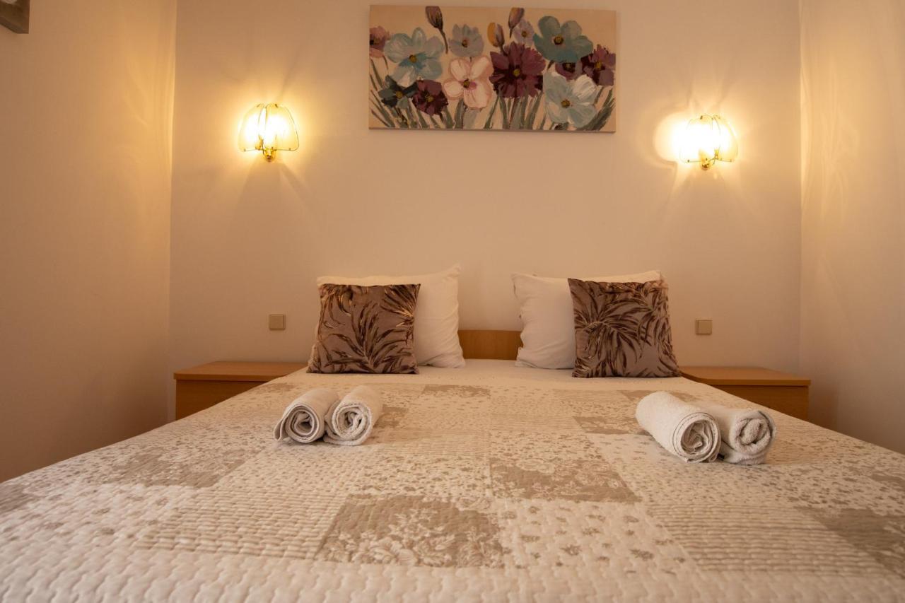 Apartments Babaja Omiš Esterno foto