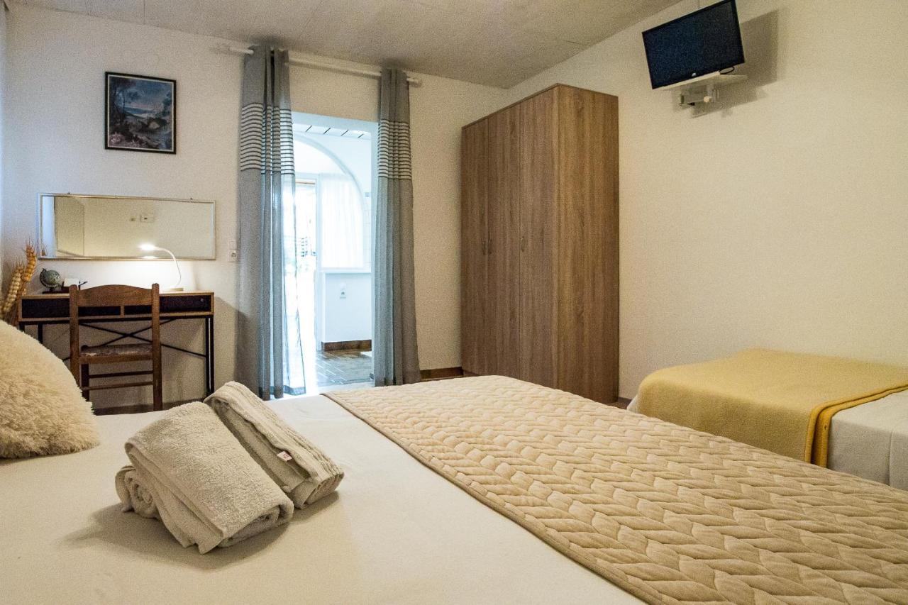 Apartments Babaja Omiš Esterno foto