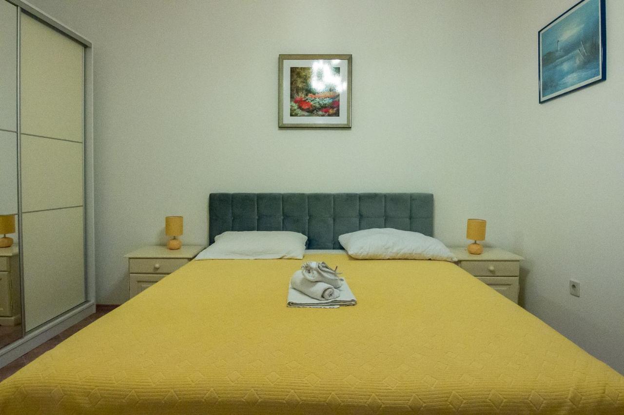 Apartments Babaja Omiš Esterno foto